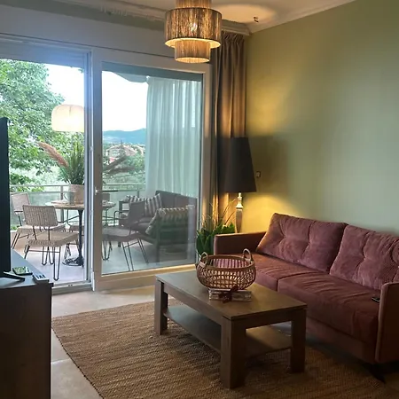 Apartment Olivia -ελιά *